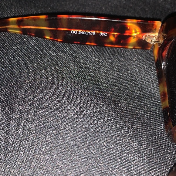 Gucci Vintage Oval Tortoise Sunglasses GG2400 - Picture 5 of 7